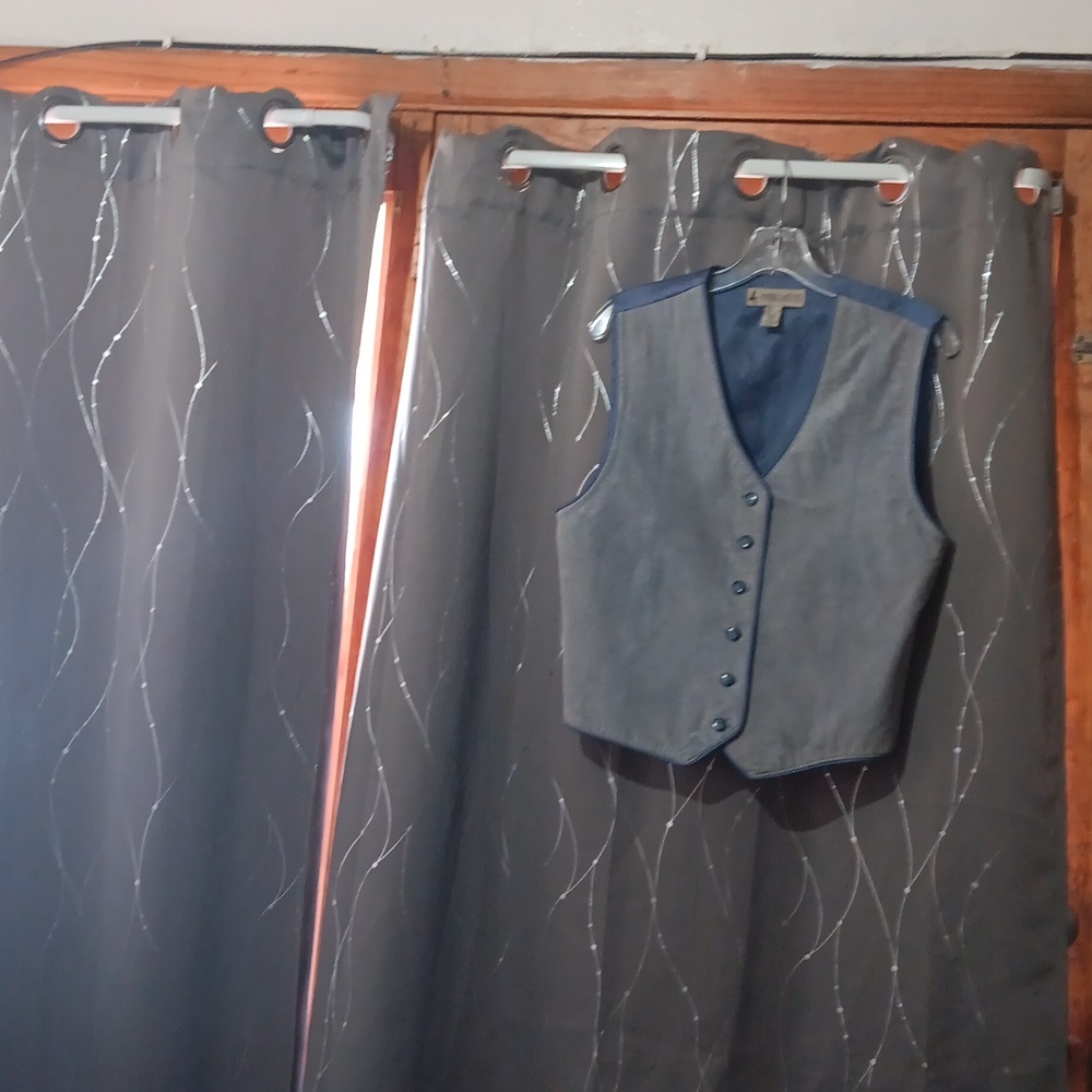 Marsh landing M vintage leather vest